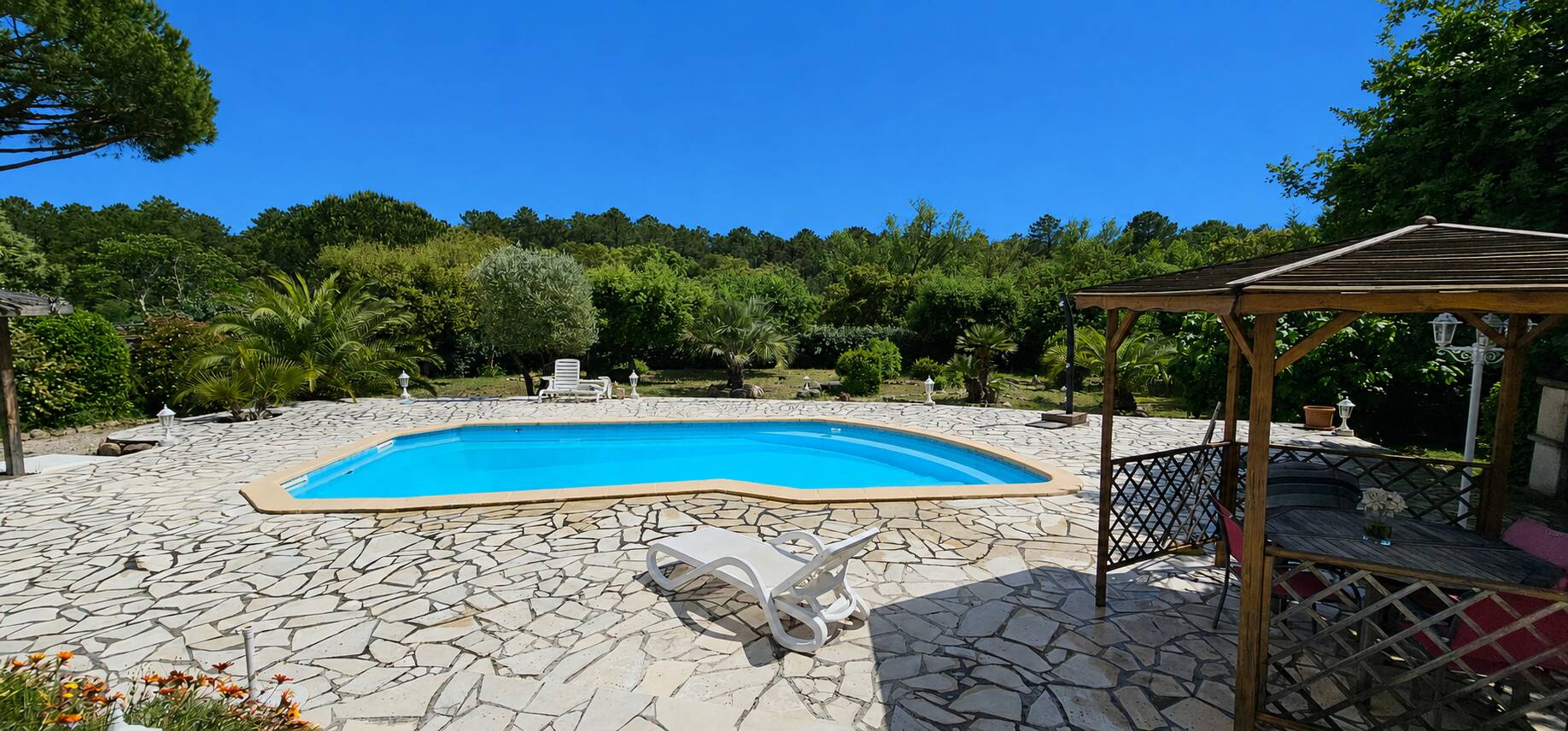 Maison 5 pièces 103 m² · à Roquebrune-sur-Argens · 103 m² · 599 000 €