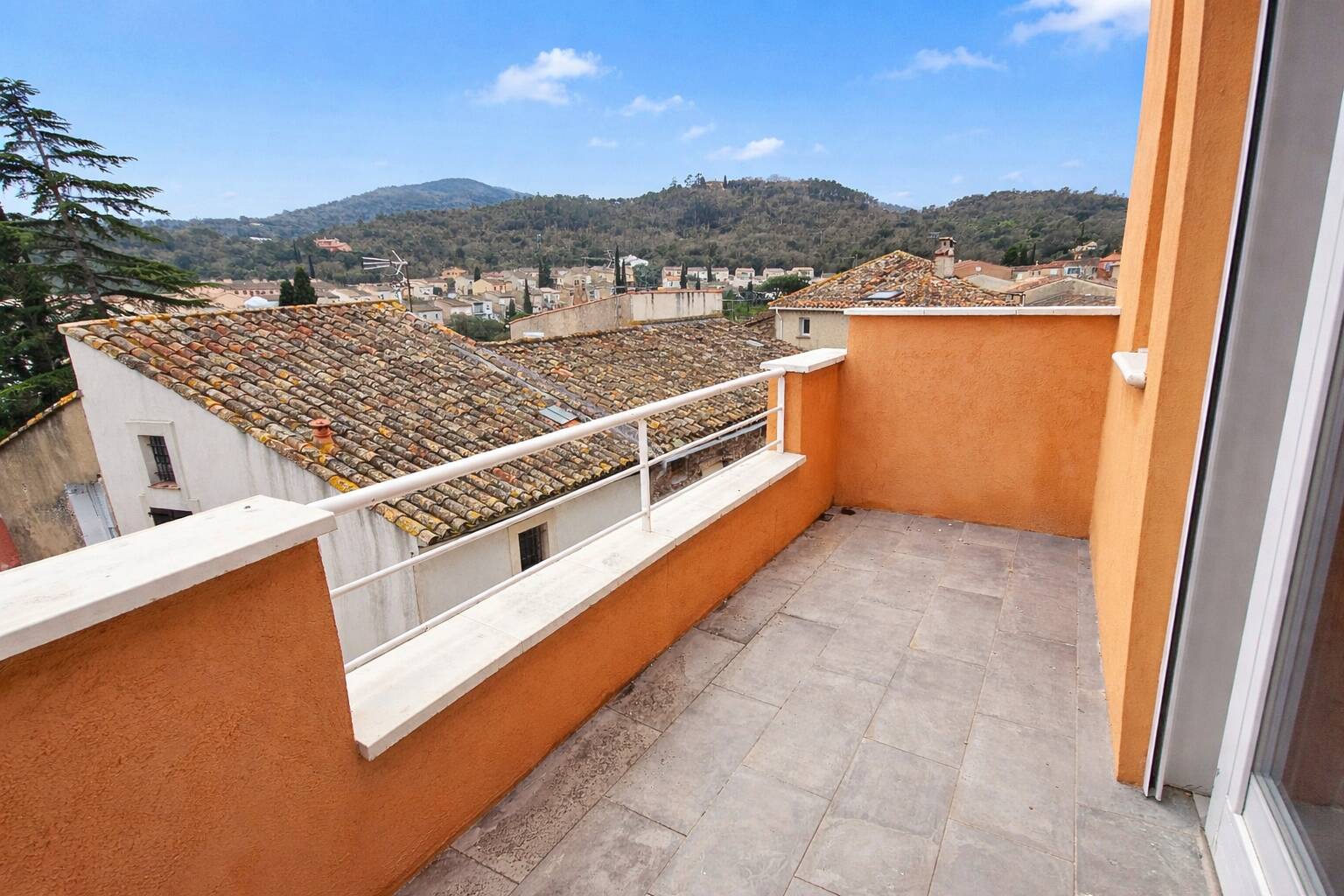 Appartement 2 pièces 46 m² · à Roquebrune-sur-Argens · 46 m² · 139 900 €
