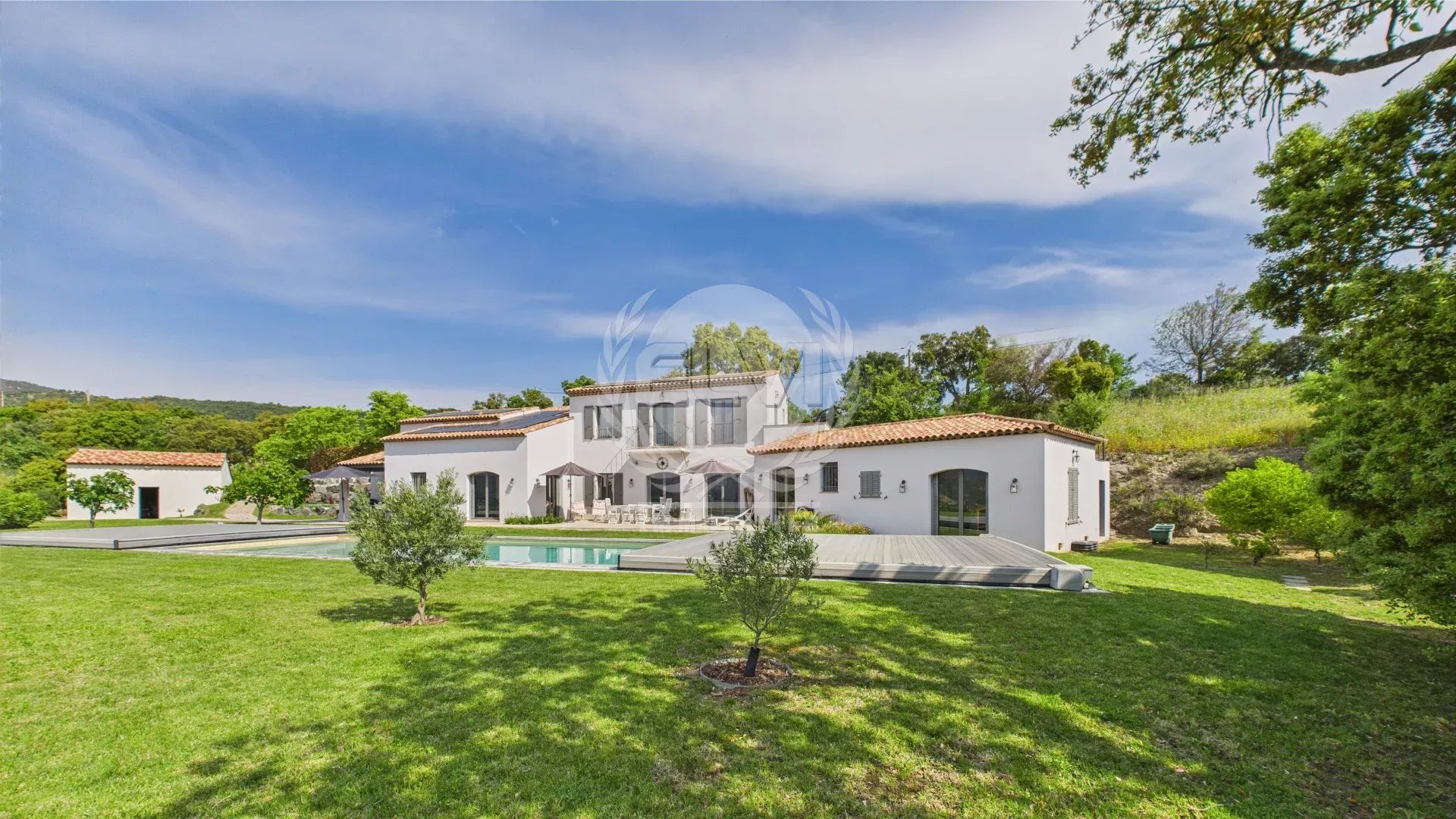 Maison 8 pièces 250 m² · au Plan-de-la-Tour · 250 m² · 2 150 000 €