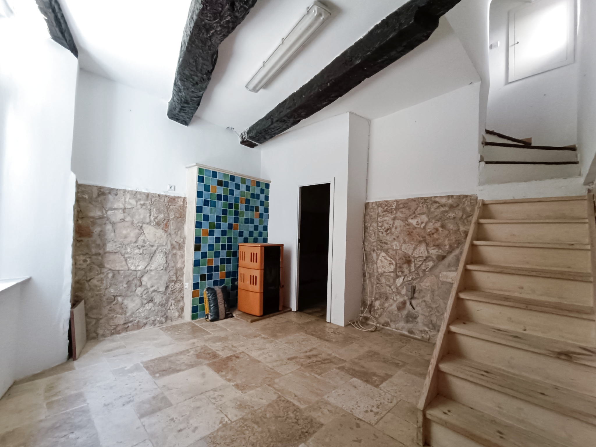 Maison 3 pièces 79 m² · à Montmeyan · 78,6 m² · 129 000 €