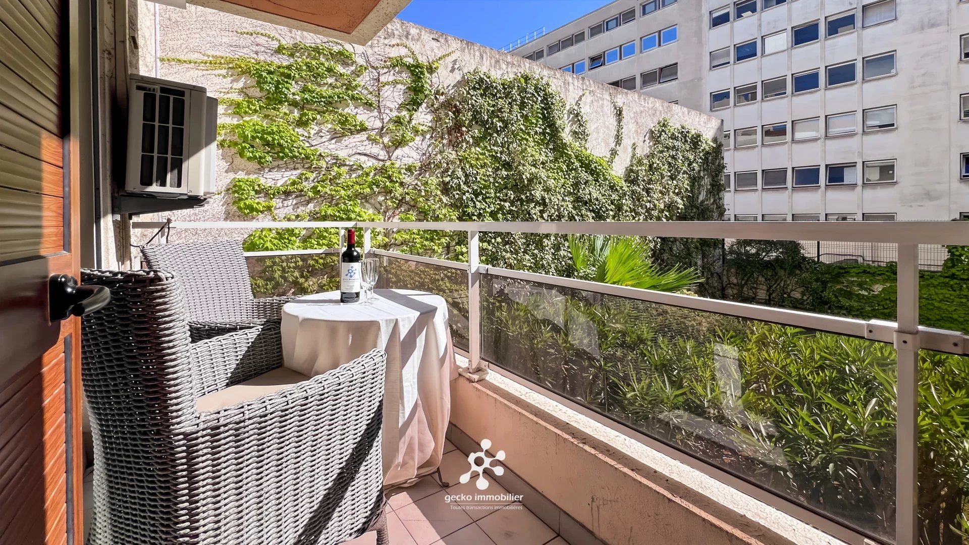 Local commercial 2 pièces 33 m² · à Nice · 32,6 m² · 319 000 €