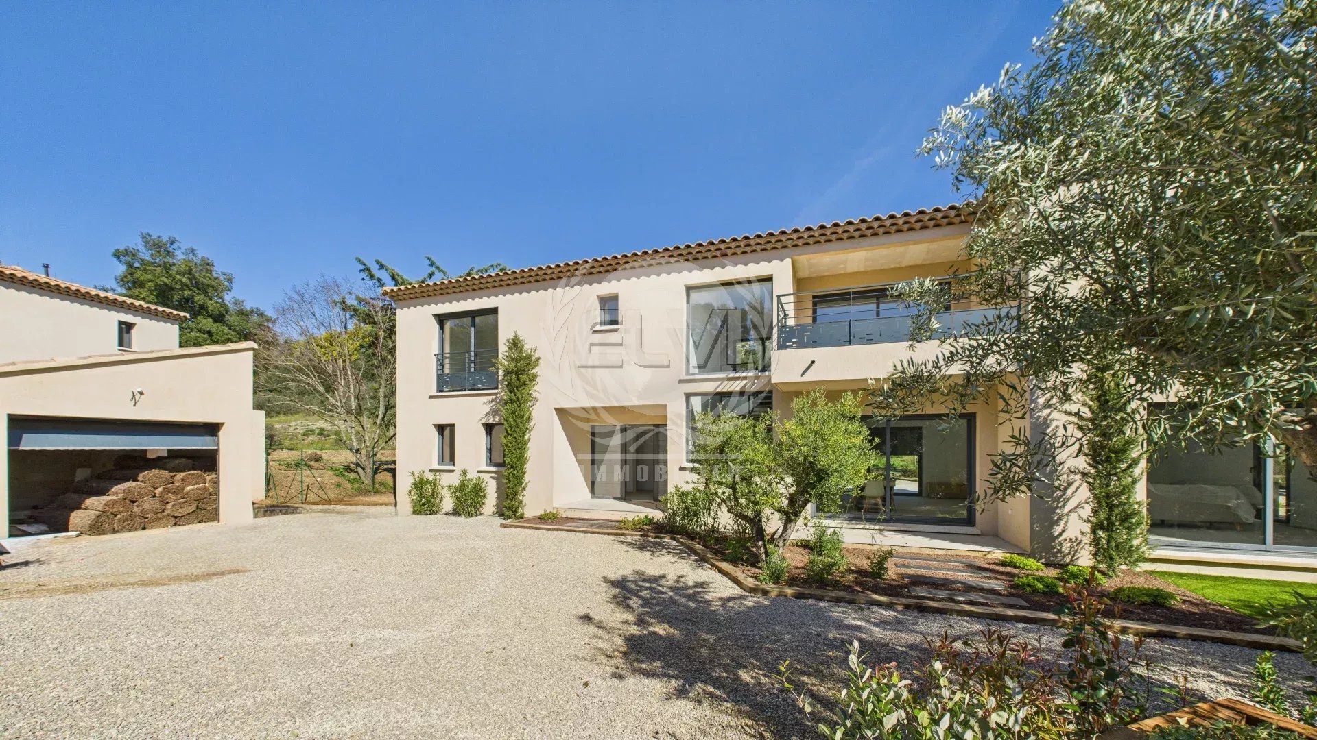Maison 5 pièces 250 m² · au Plan-de-la-Tour · 250 m² · 1 590 000 €