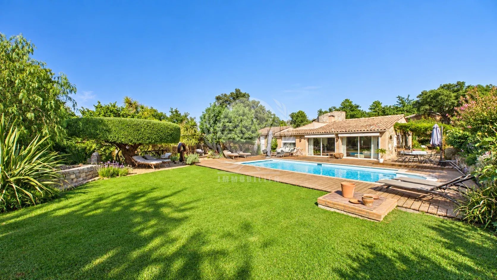 Maison 5 pièces 200 m² · au Plan-de-la-Tour · 200 m² · 1 495 000 €