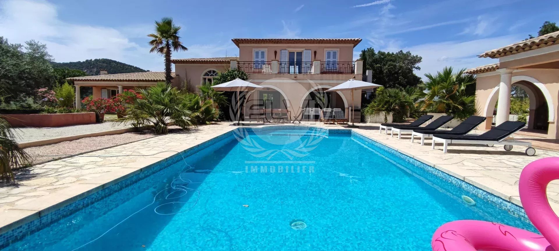 Maison 8 pièces 290 m² · au Plan-de-la-Tour · 290 m² · 2 100 000 €
