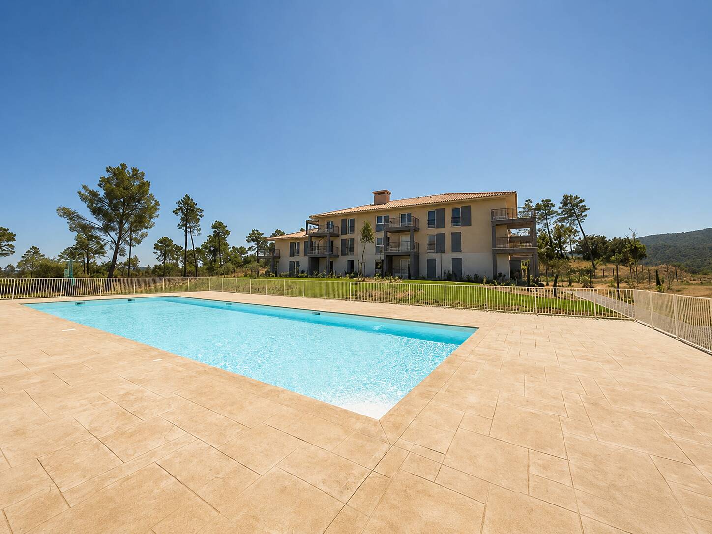 Appartement 3 pièces 57 m² · à Roquebrune-sur-Argens · 57 m² · 255 000 €