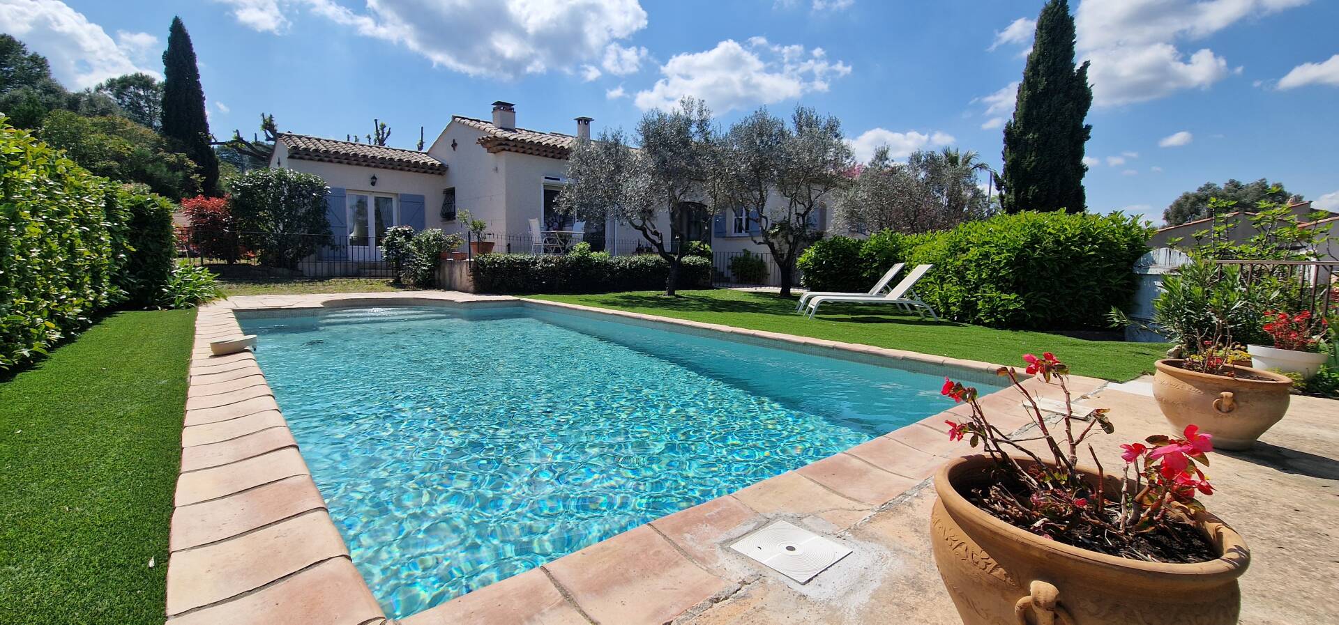 Maison 5 pièces 126 m² · à Roquebrune-sur-Argens · 126 m² · 639 000 €